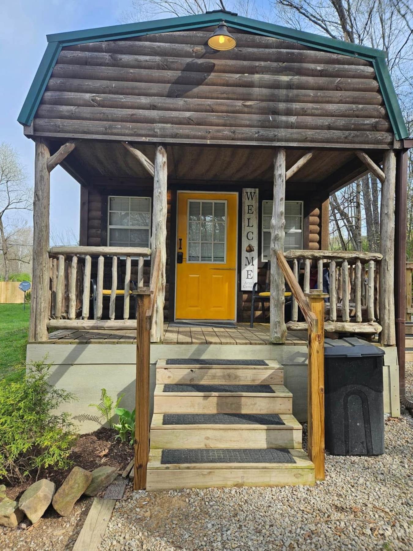 Acorn Cottage At Hocking Vacations Logan Exterior photo